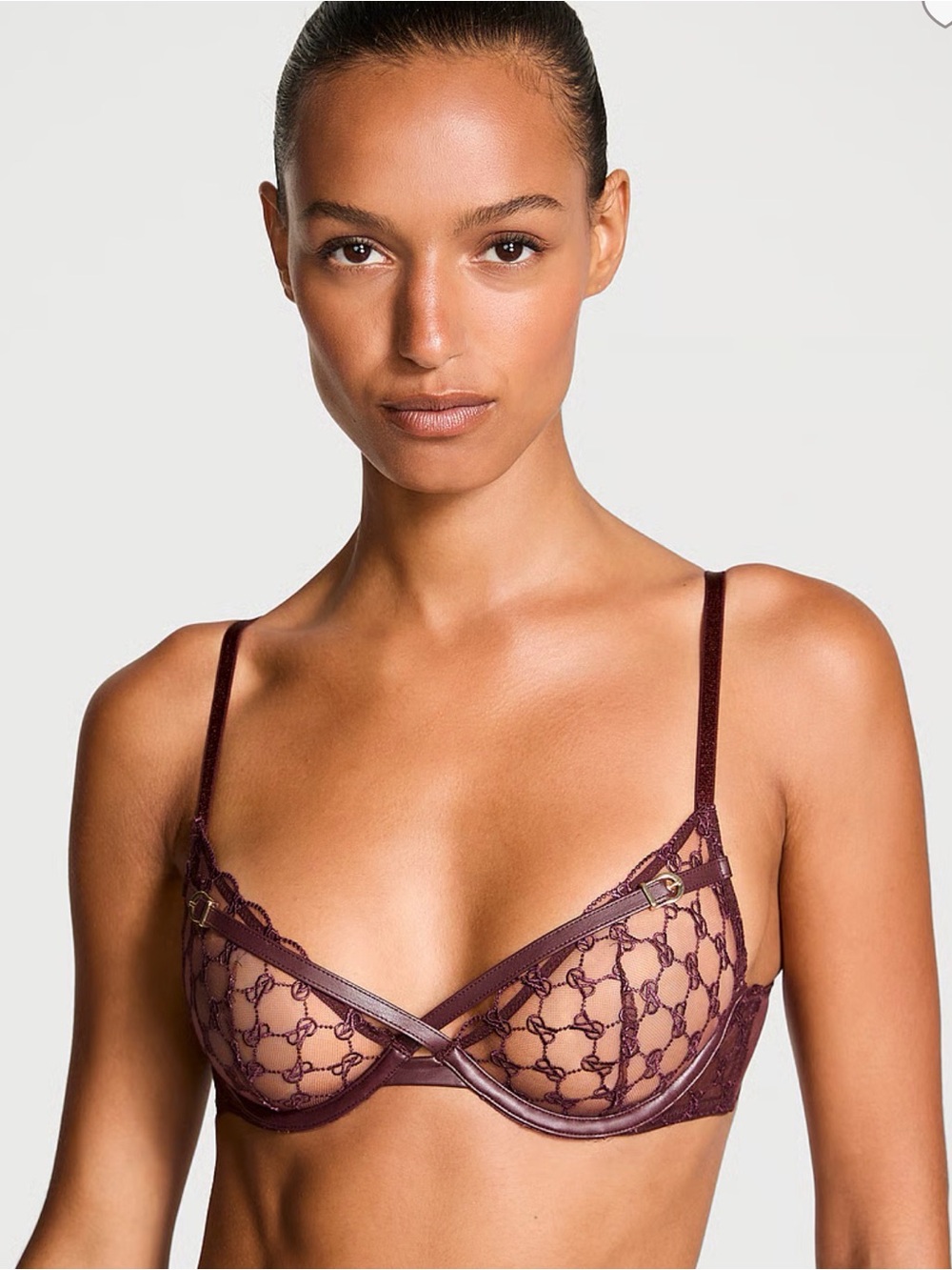 SEXY
VS Logo Embroidery Unlined Low-Cut Demi Bra 36B